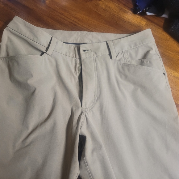 Lululemon pants - Picture 4 of 11
